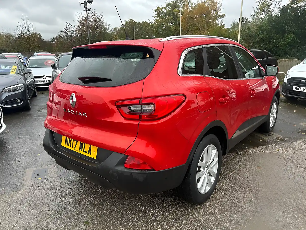 Used 2017 Renault Kadjar Dynamique Nav Red - Interior and Exterior details 3