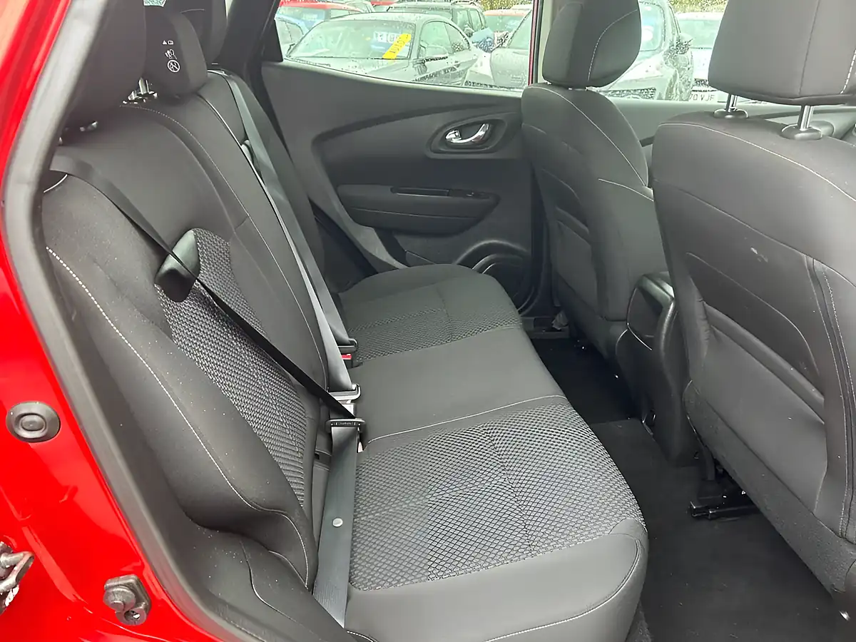 Used 2017 Renault Kadjar Dynamique Nav Red - Interior and Exterior details 7