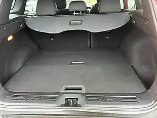 Used 2017 Renault Kadjar Dynamique Nav Red - Interior and Exterior details 8