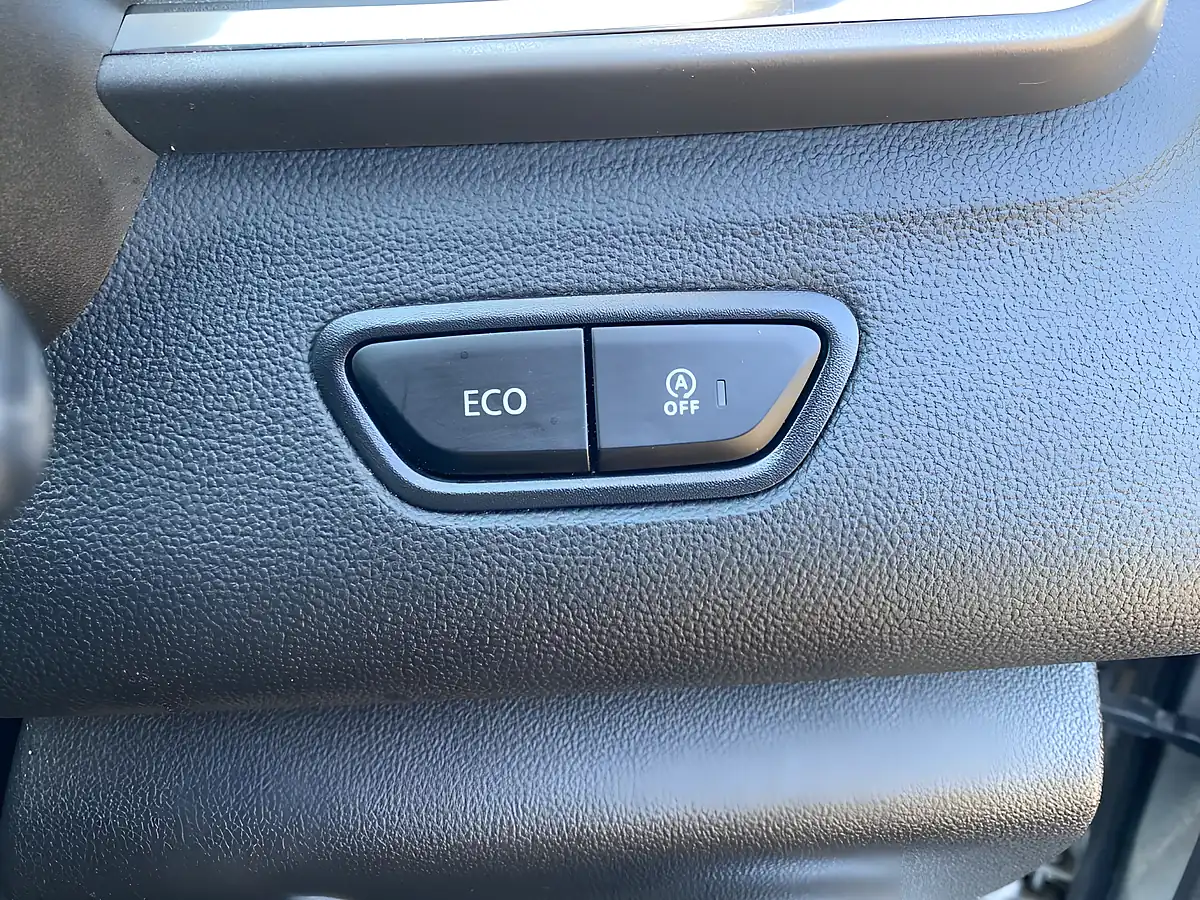 Used 2017 Renault Kadjar Dynamique Nav Silver - Interior and Exterior details 13