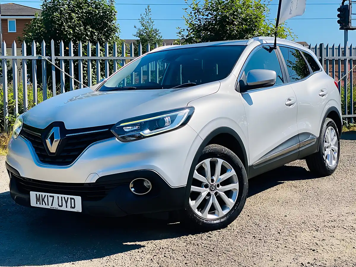 Used 2017 Renault Kadjar Dynamique Nav Silver - Interior and Exterior details 3