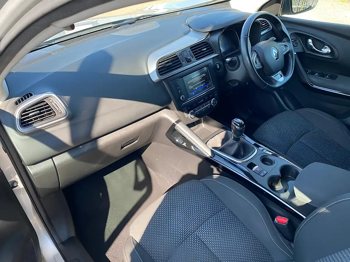 Used 2017 Renault Kadjar Dynamique Nav Silver - Interior and Exterior details 5