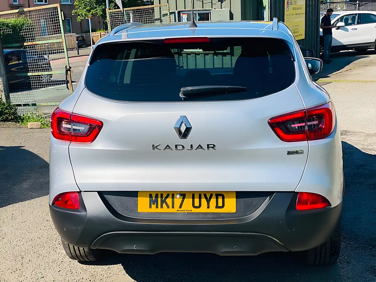Used 2017 Renault Kadjar Dynamique Nav Silver - Interior and Exterior details 8