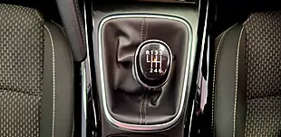 Used 2017 Renault Kadjar Dynamique Nav Silver - Interior and Exterior details 14