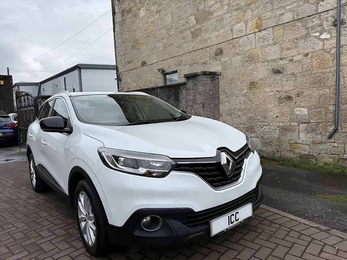 Used 2017 Renault Kadjar Dynamique Nav White - Interior and Exterior details 10