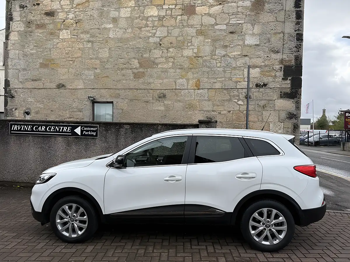 Used 2017 Renault Kadjar Dynamique Nav White - Interior and Exterior details 8