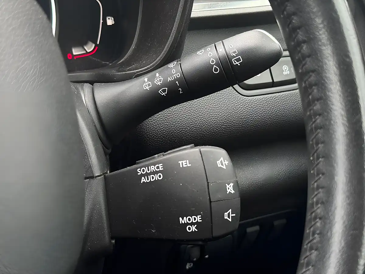 Used 2017 Renault Kadjar Dynamique Nav White - Interior and Exterior details 13