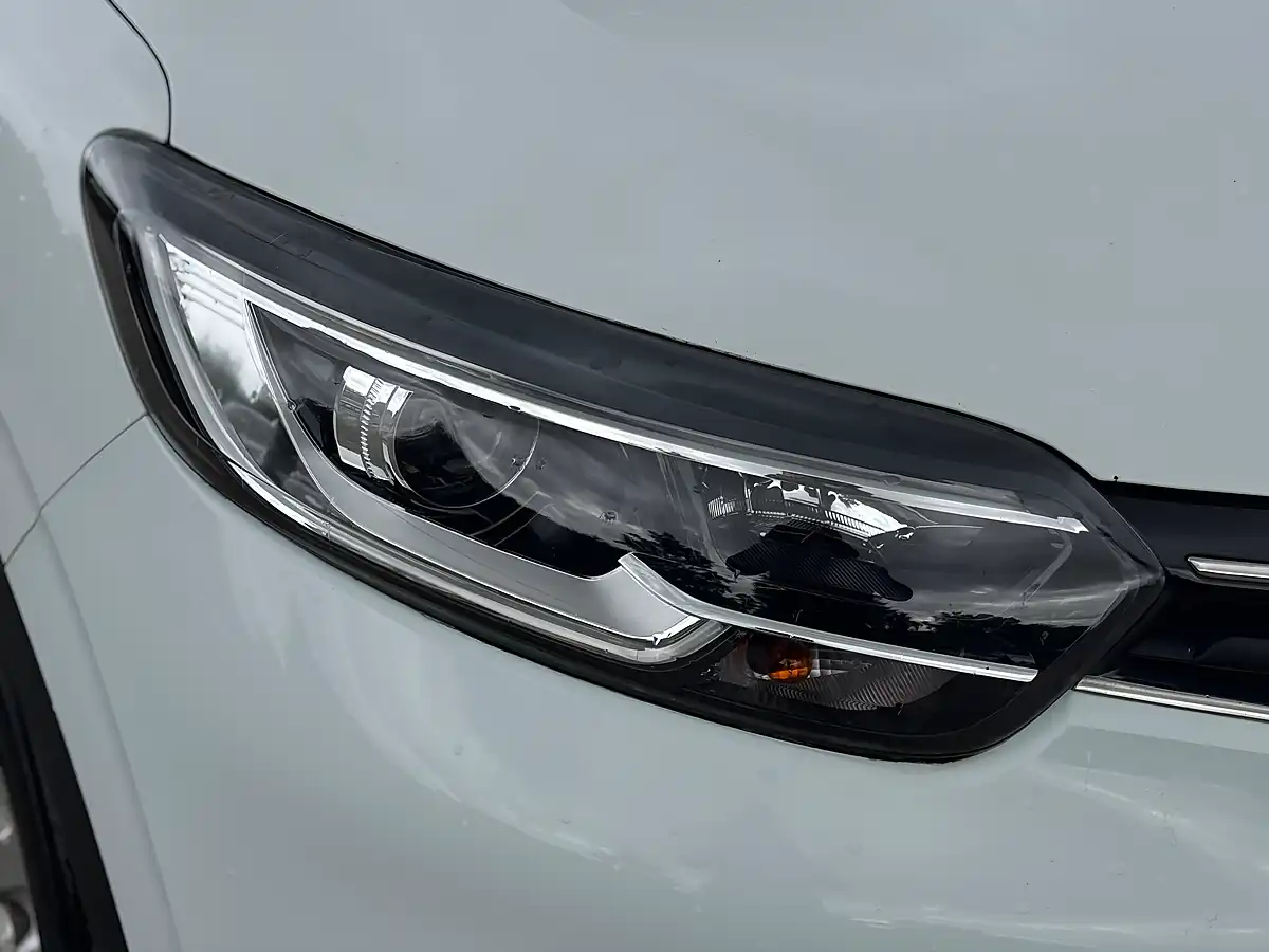 Used 2017 Renault Kadjar Dynamique Nav White - Interior and Exterior details 18