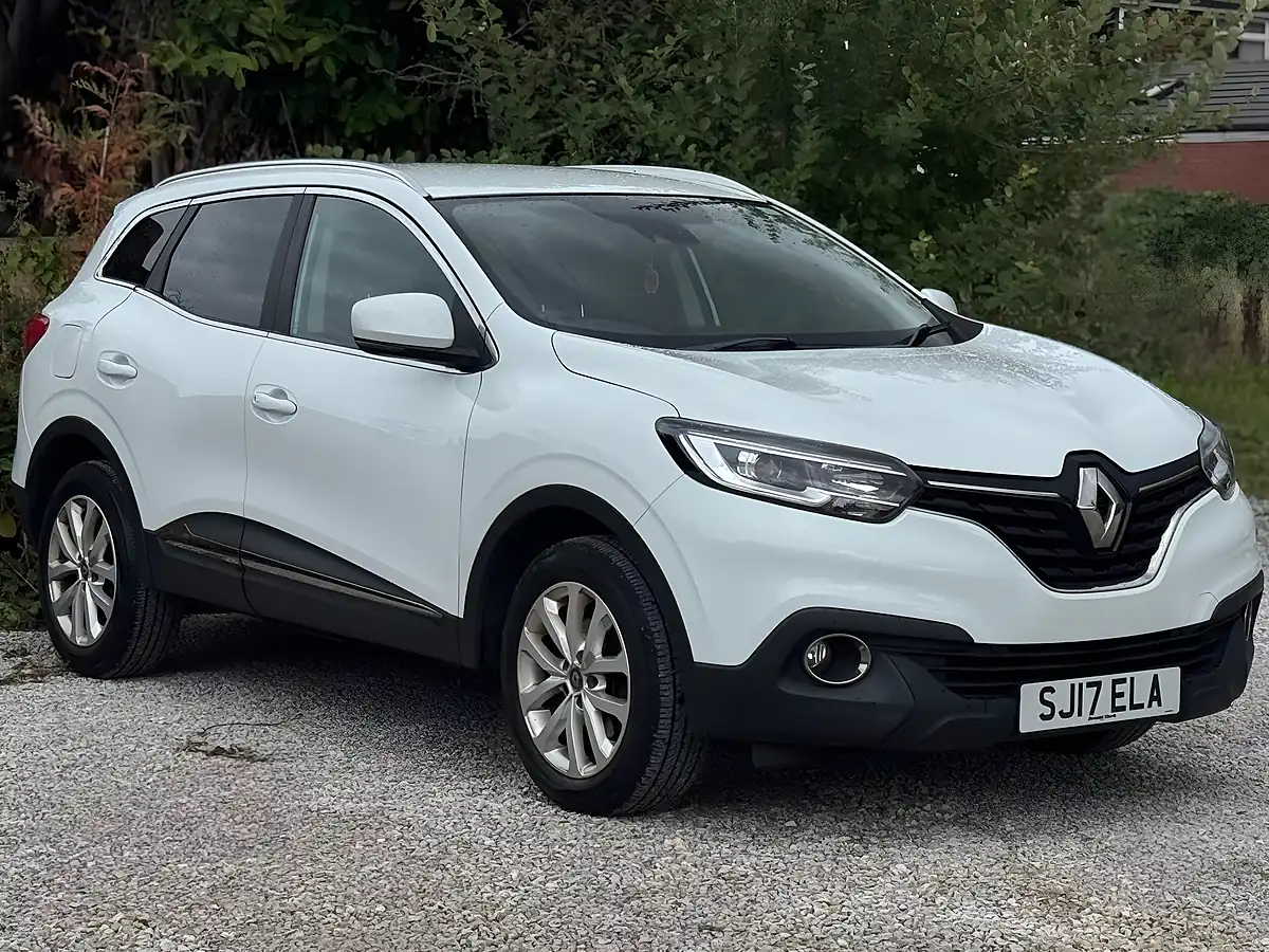 Used 2017 Renault Kadjar Dynamique Nav White - Interior and Exterior details 3