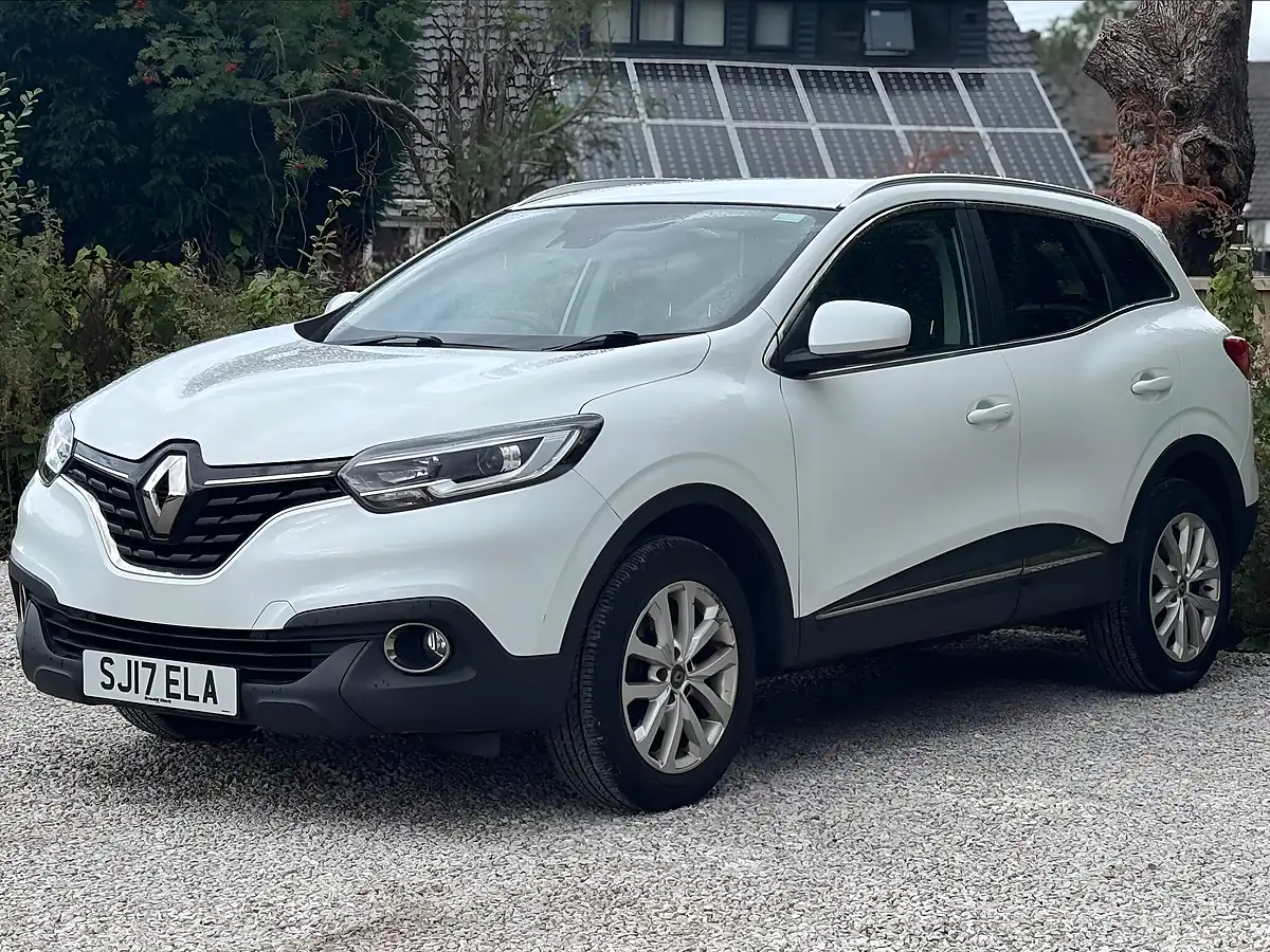 Used 2017 Renault Kadjar Dynamique Nav White - Interior and Exterior details 5