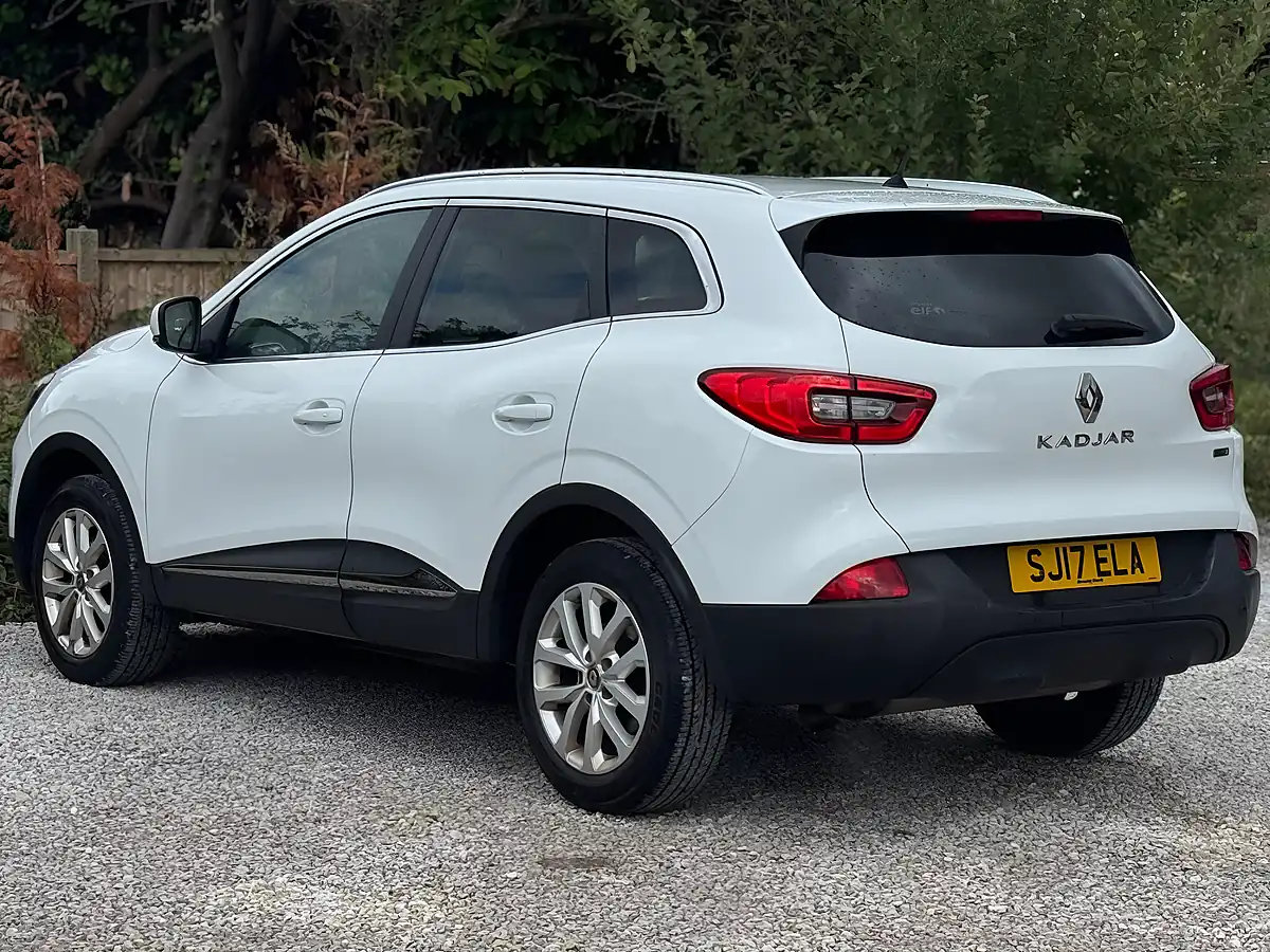 Used 2017 Renault Kadjar Dynamique Nav White - Interior and Exterior details 6