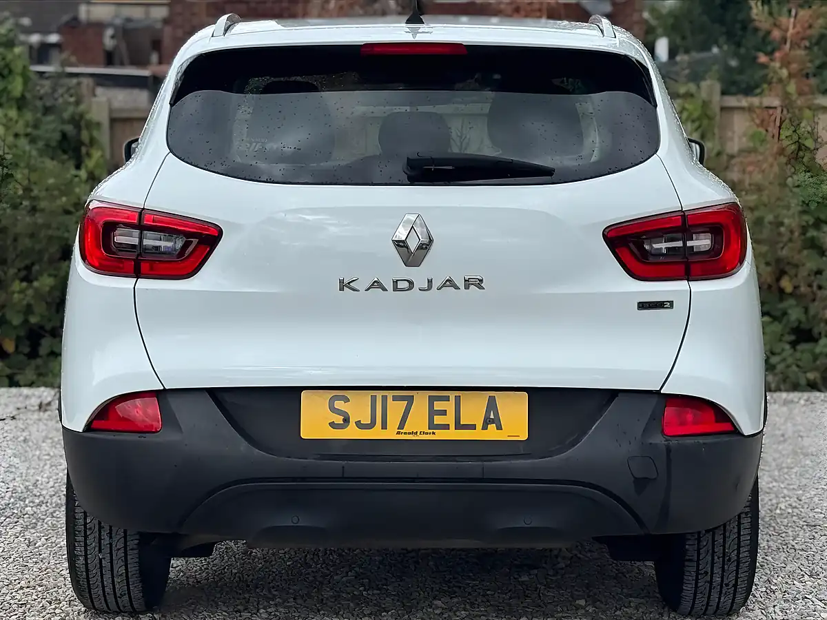 Used 2017 Renault Kadjar Dynamique Nav White - Interior and Exterior details 8