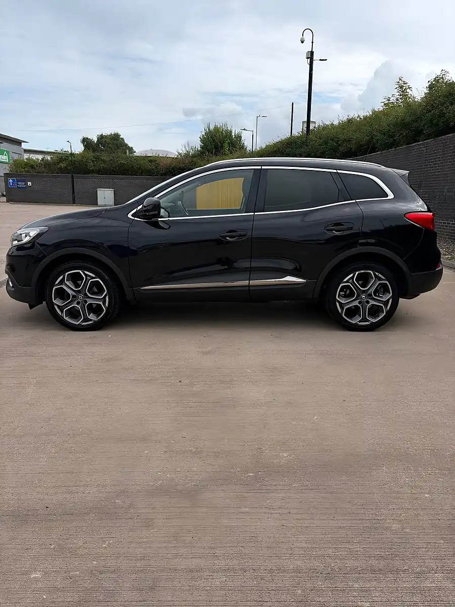 Used 2017 Renault Kadjar Dynamique S Nav Black - Interior and Exterior details 2