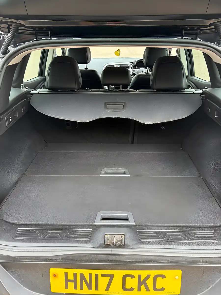 Used 2017 Renault Kadjar Dynamique S Nav Black - Interior and Exterior details 7