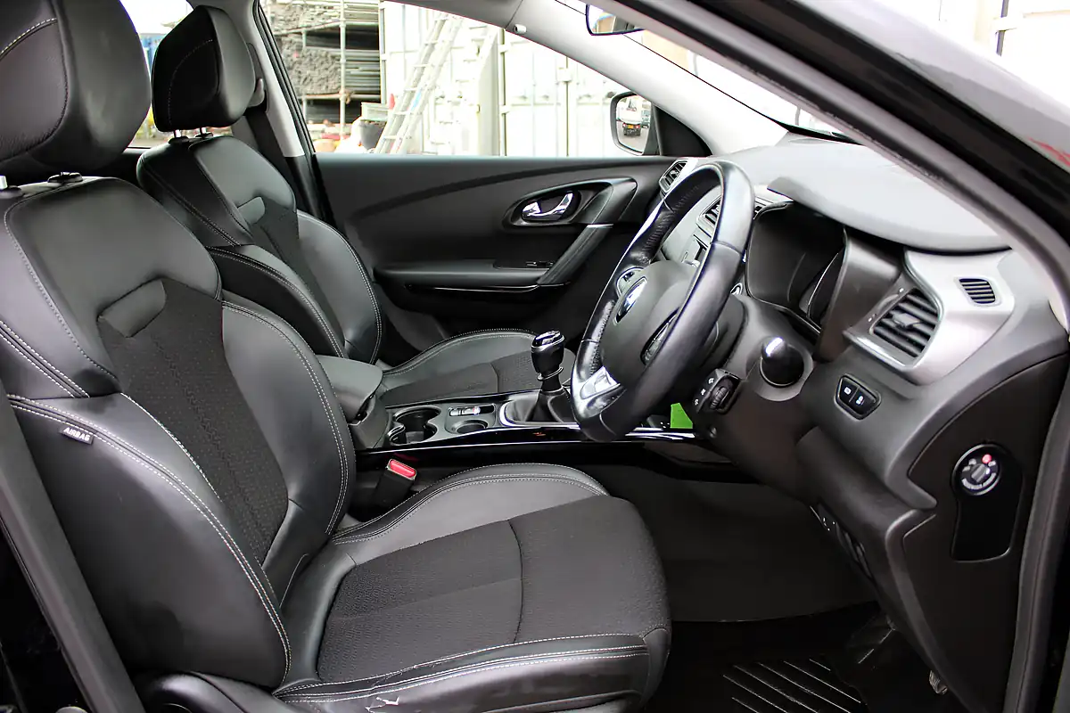 Used 2017 Renault Kadjar Dynamique S Nav Black - Interior and Exterior details 11