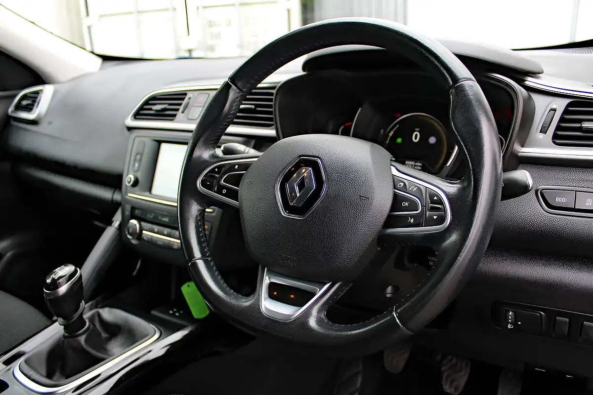 Used 2017 Renault Kadjar Dynamique S Nav Black - Interior and Exterior details 13