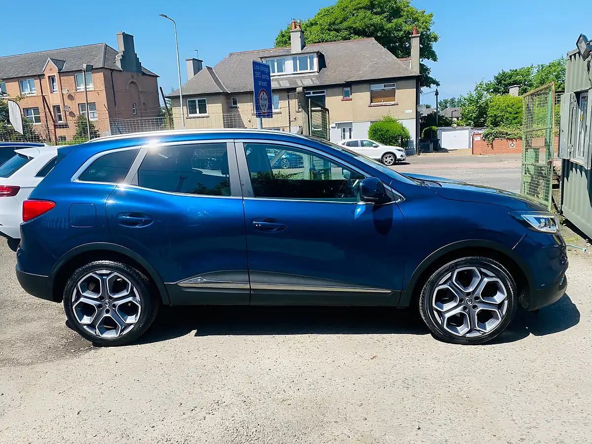 Used 2017 Renault Kadjar Dynamique S Nav Blue - Interior and Exterior details 10