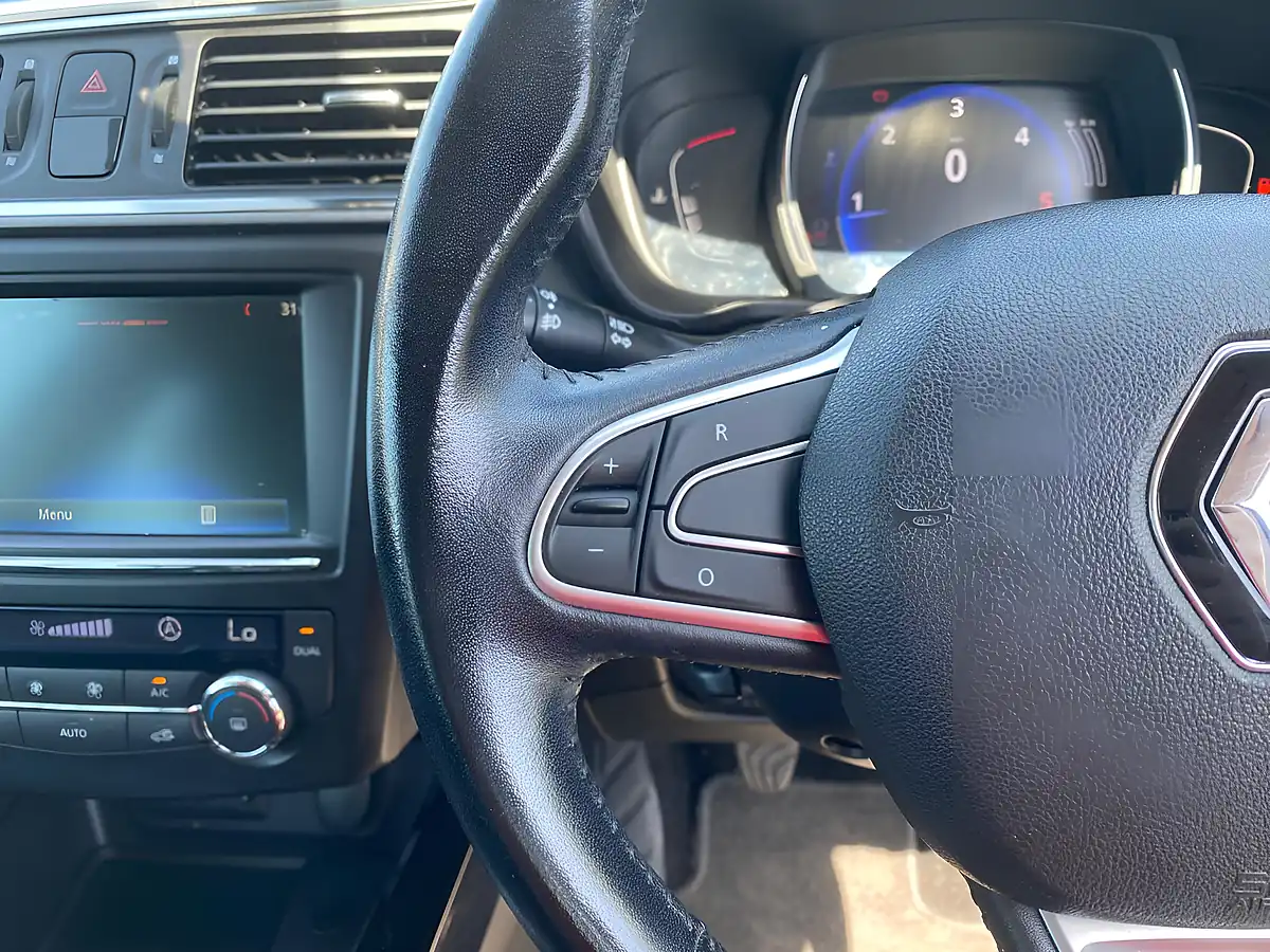 Used 2017 Renault Kadjar Dynamique S Nav Blue - Interior and Exterior details 17