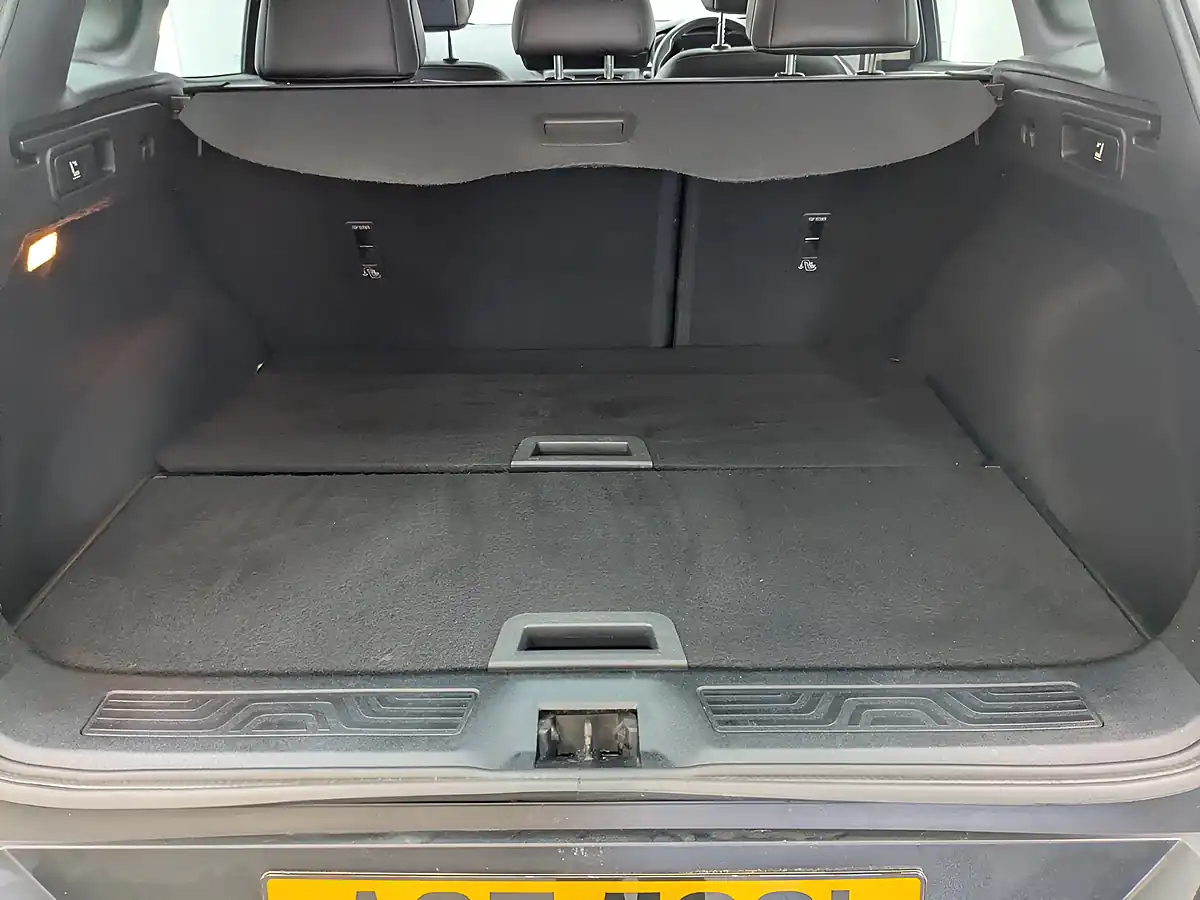 Used 2017 Renault Kadjar Dynamique S Nav Blue - Interior and Exterior details 10