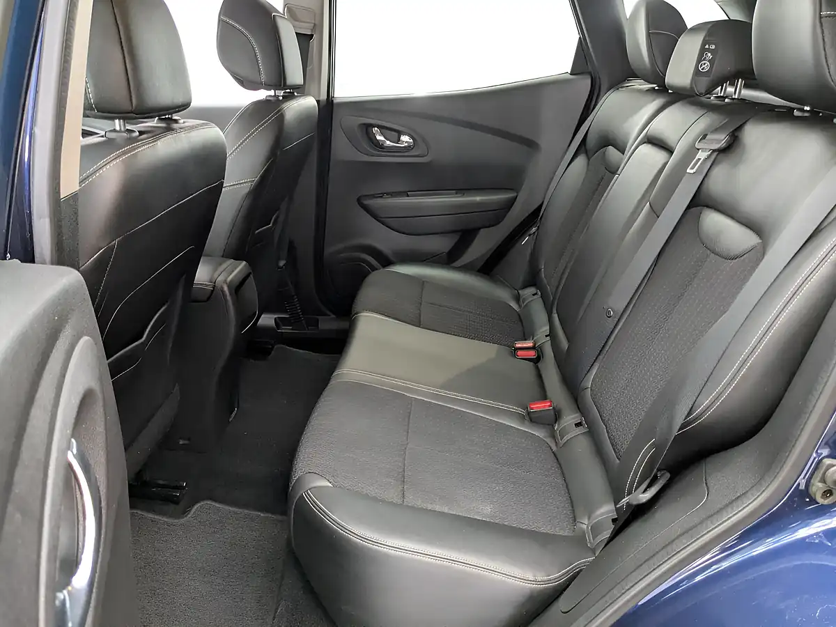 Used 2017 Renault Kadjar Dynamique S Nav Blue - Interior and Exterior details 11