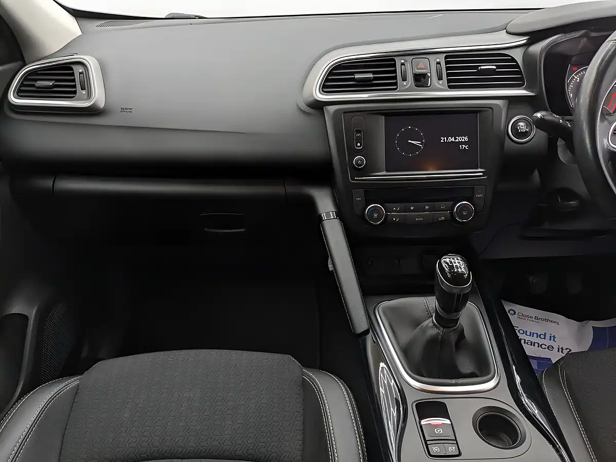 Used 2017 Renault Kadjar Dynamique S Nav Blue - Interior and Exterior details 18