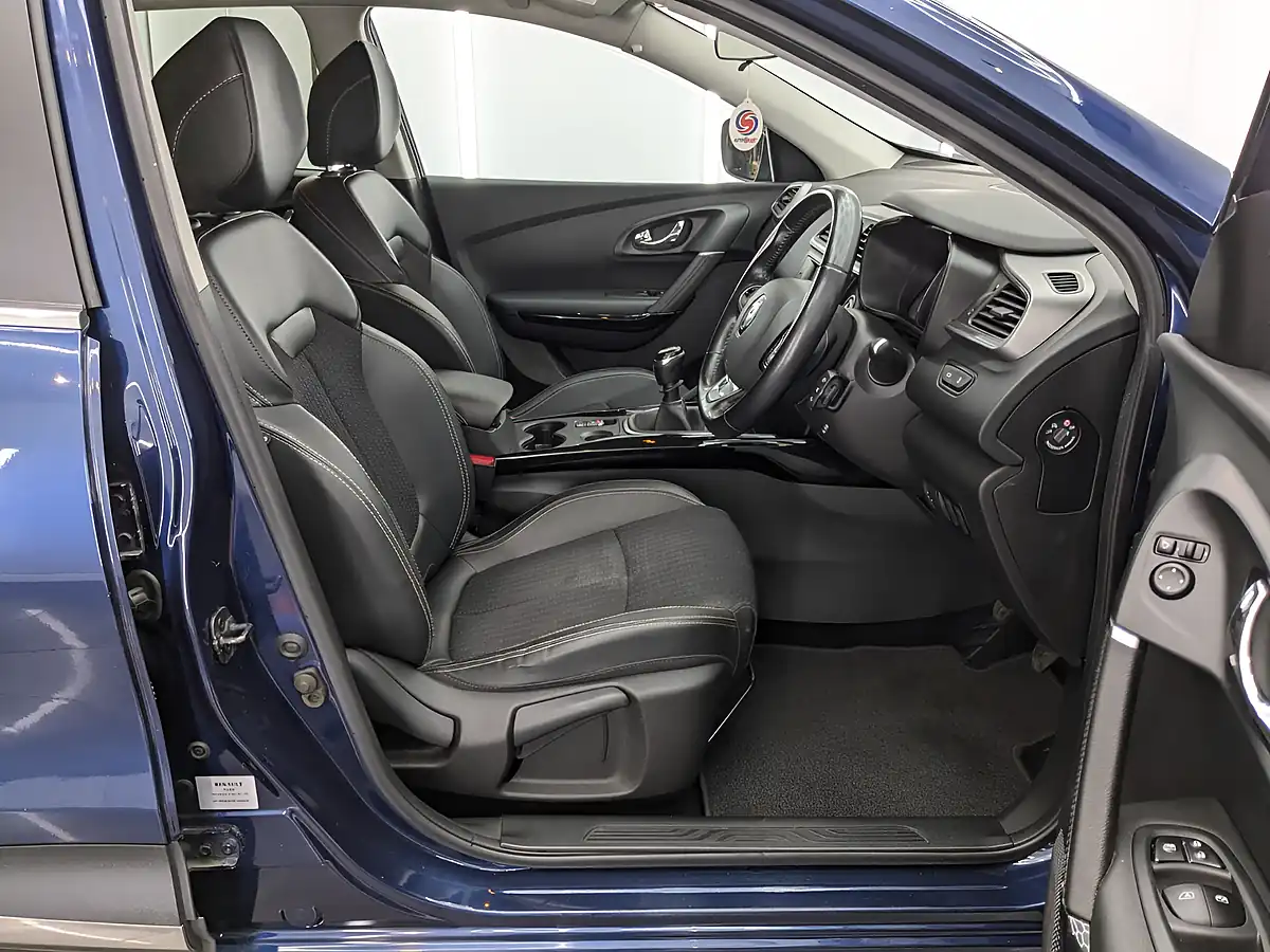 Used 2017 Renault Kadjar Dynamique S Nav Blue - Interior and Exterior details 20