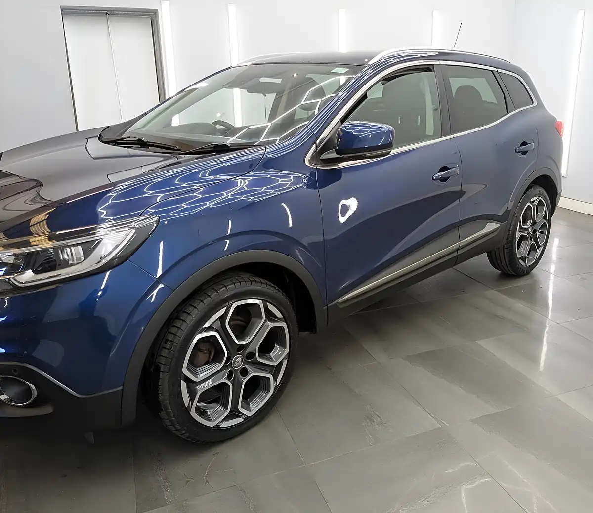 Used 2017 Renault Kadjar Dynamique S Nav Blue - Interior and Exterior details 3