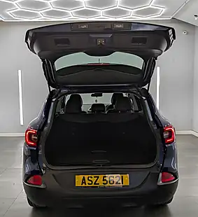 Used 2017 Renault Kadjar Dynamique S Nav Blue - Interior and Exterior details 9