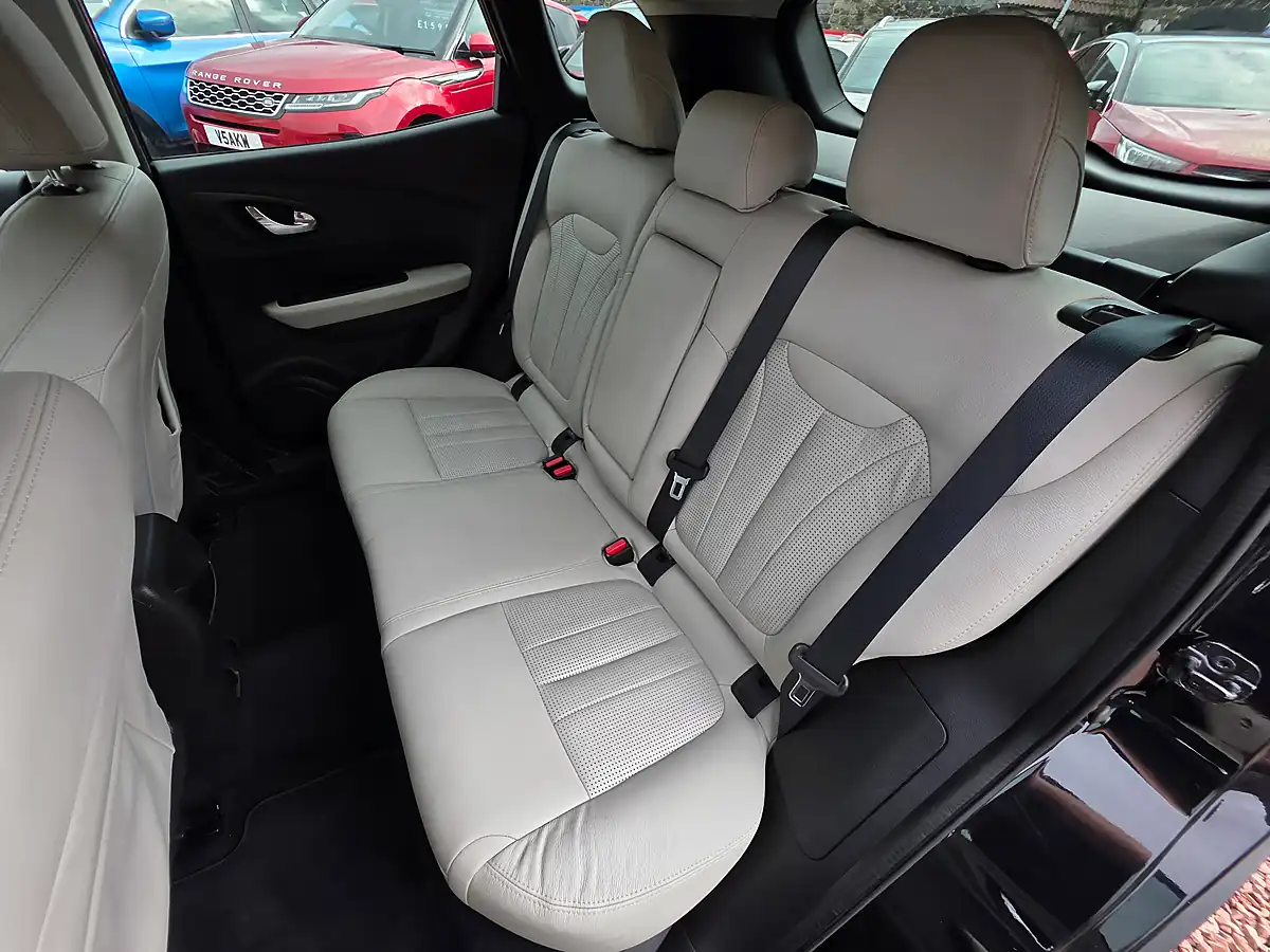 Used 2017 Renault Kadjar Dynamique S Nav Diamond Black - Interior and Exterior details 12