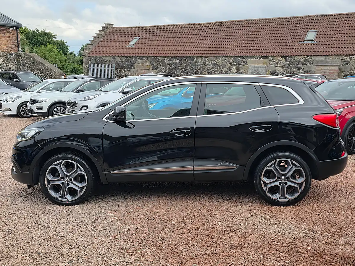 Used 2017 Renault Kadjar Dynamique S Nav Diamond Black - Interior and Exterior details 14