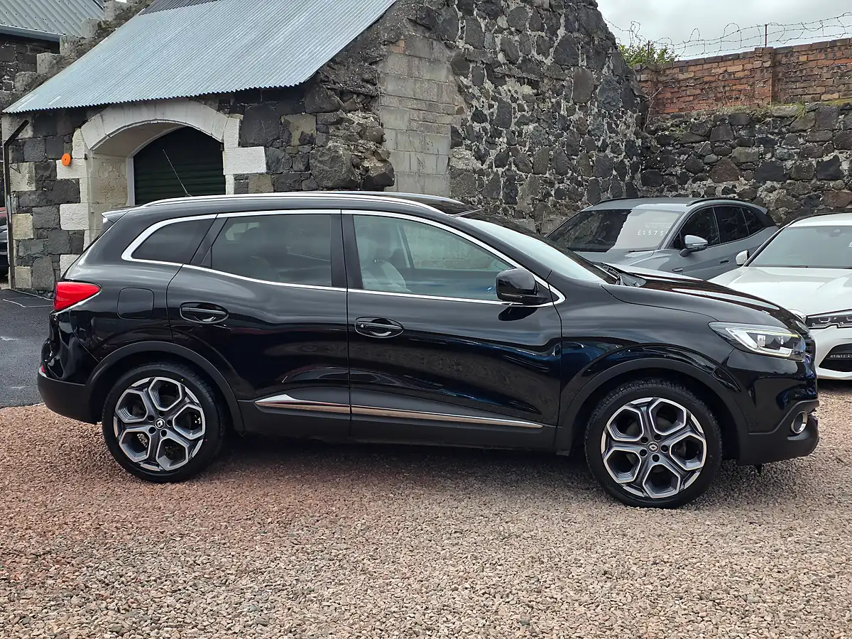Used 2017 Renault Kadjar Dynamique S Nav Diamond Black - Interior and Exterior details 19