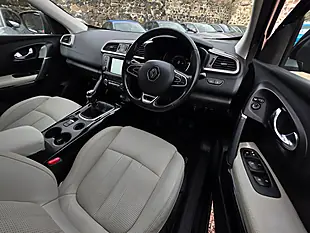 Used 2017 Renault Kadjar Dynamique S Nav Diamond Black - Interior and Exterior details 8