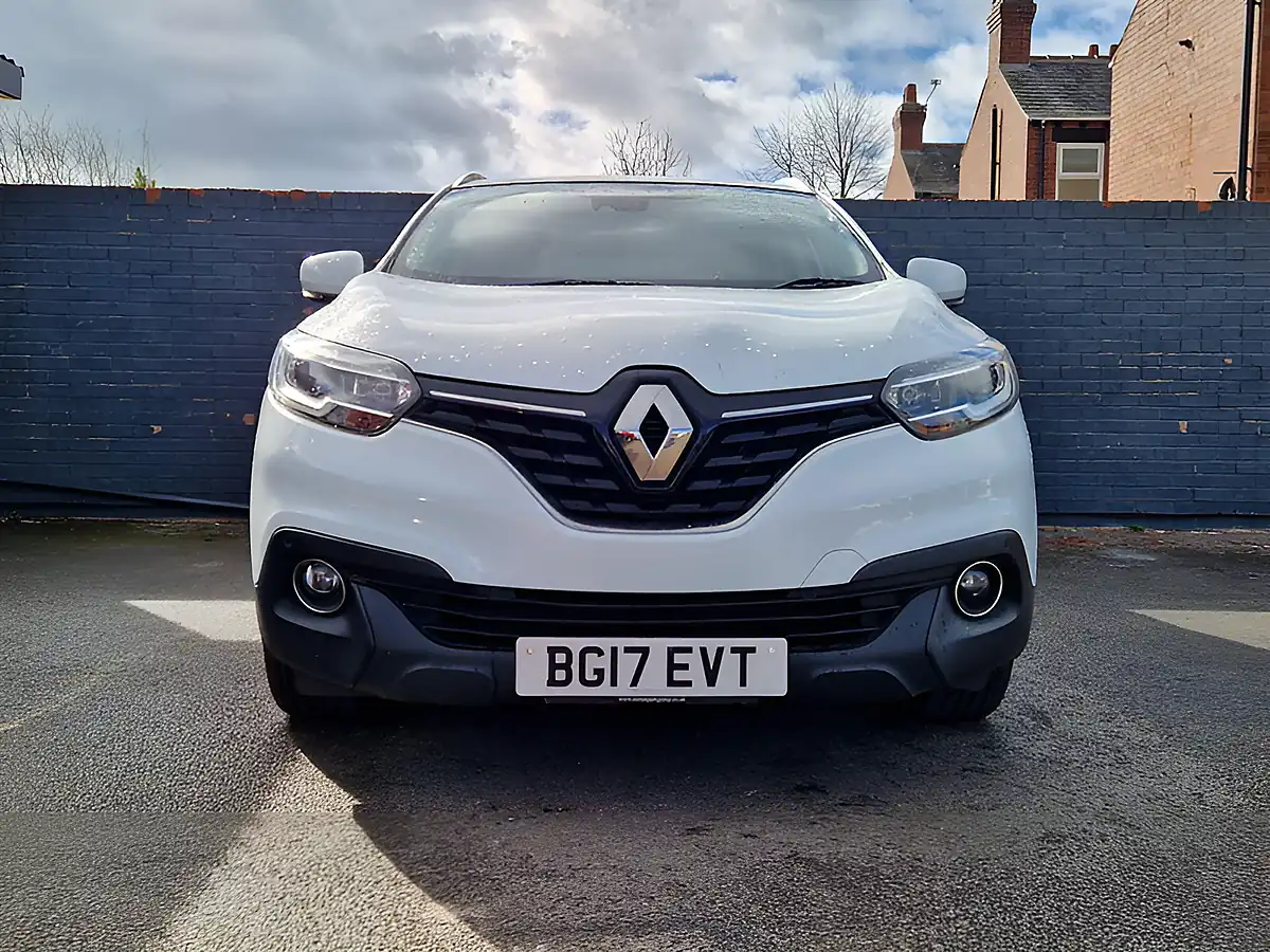 Used 2017 Renault Kadjar Dynamique S Nav Edc White - Interior and Exterior details 11