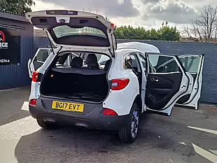 Used 2017 Renault Kadjar Dynamique S Nav Edc White - Interior and Exterior details 12