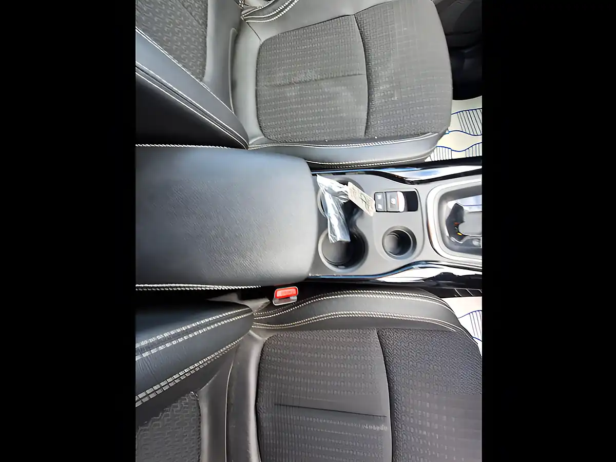 Used 2017 Renault Kadjar Dynamique S Nav Edc White - Interior and Exterior details 14