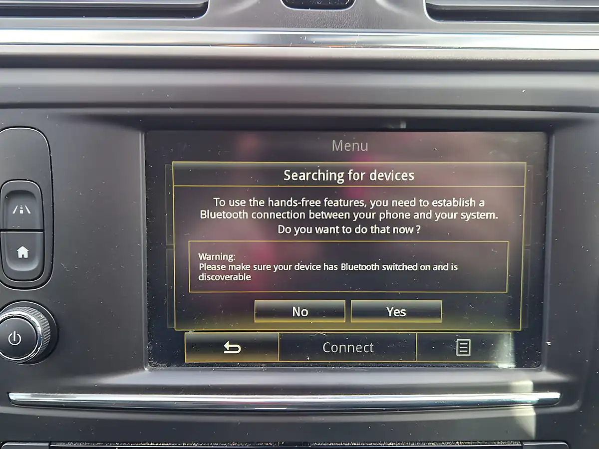 Used 2017 Renault Kadjar Dynamique S Nav Edc White - Interior and Exterior details 19