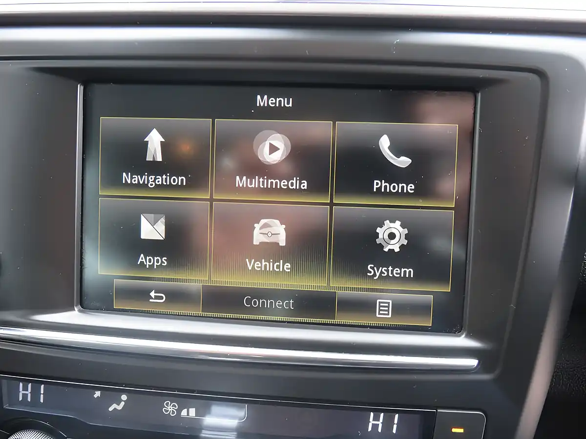 Used 2017 Renault Kadjar Dynamique S Nav Grey - Interior and Exterior details 12