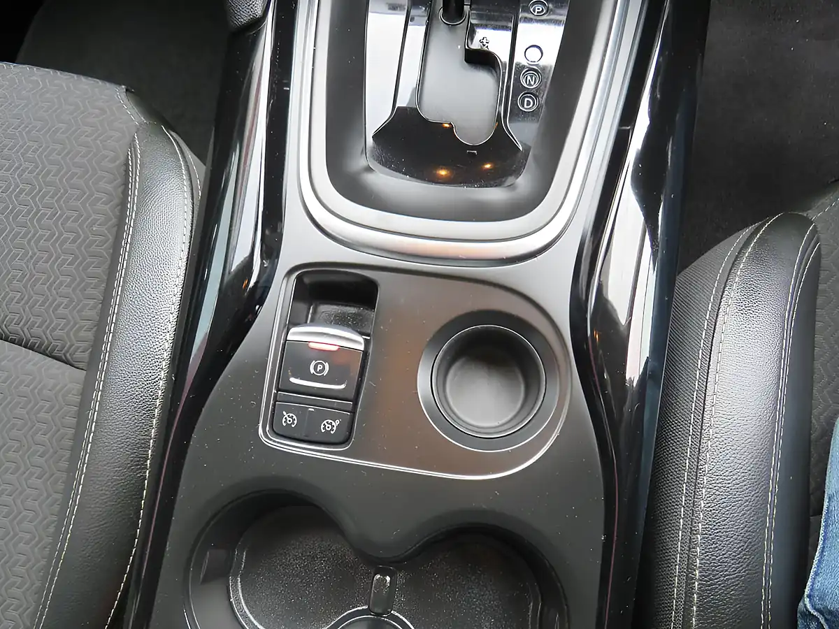 Used 2017 Renault Kadjar Dynamique S Nav Grey - Interior and Exterior details 15