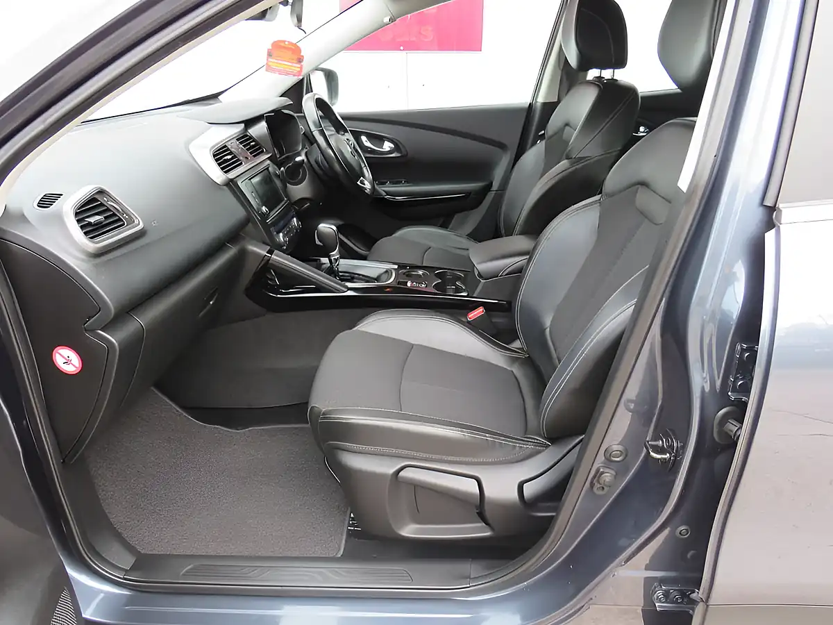 Used 2017 Renault Kadjar Dynamique S Nav Grey - Interior and Exterior details 9
