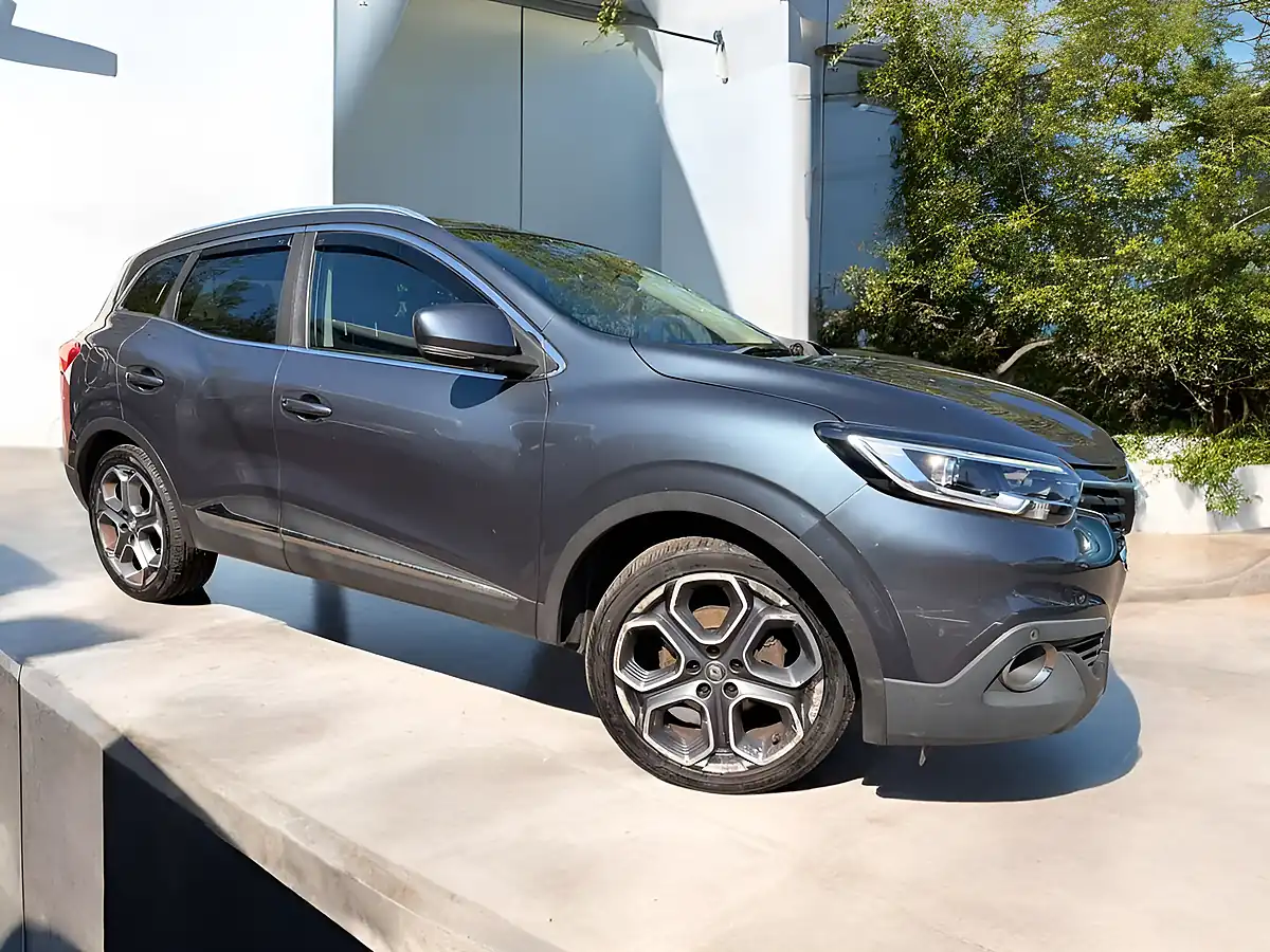 Used 2017 Renault Kadjar Dynamique S Nav Grey - Front View