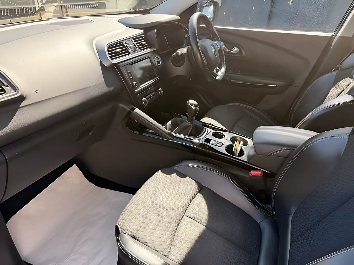 Used 2017 Renault Kadjar Dynamique S Nav Grey - Interior and Exterior details 10