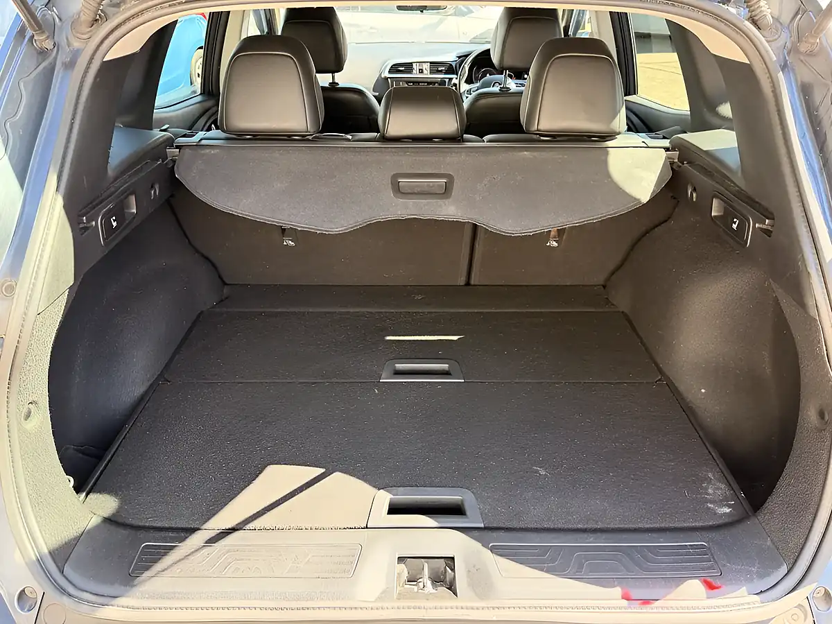 Used 2017 Renault Kadjar Dynamique S Nav Grey - Interior and Exterior details 14