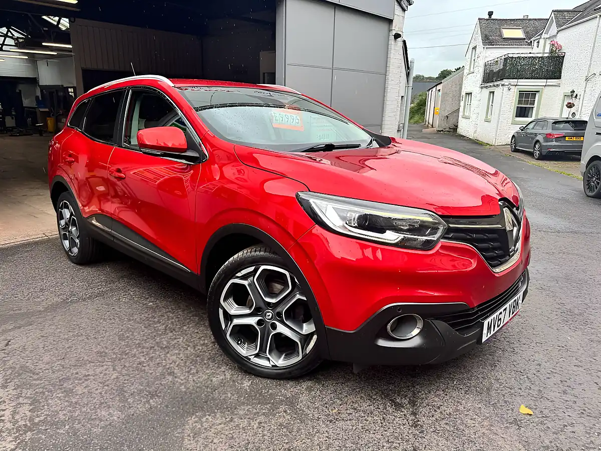 Used 2017 Renault Kadjar Dynamique S Nav Red - Front View