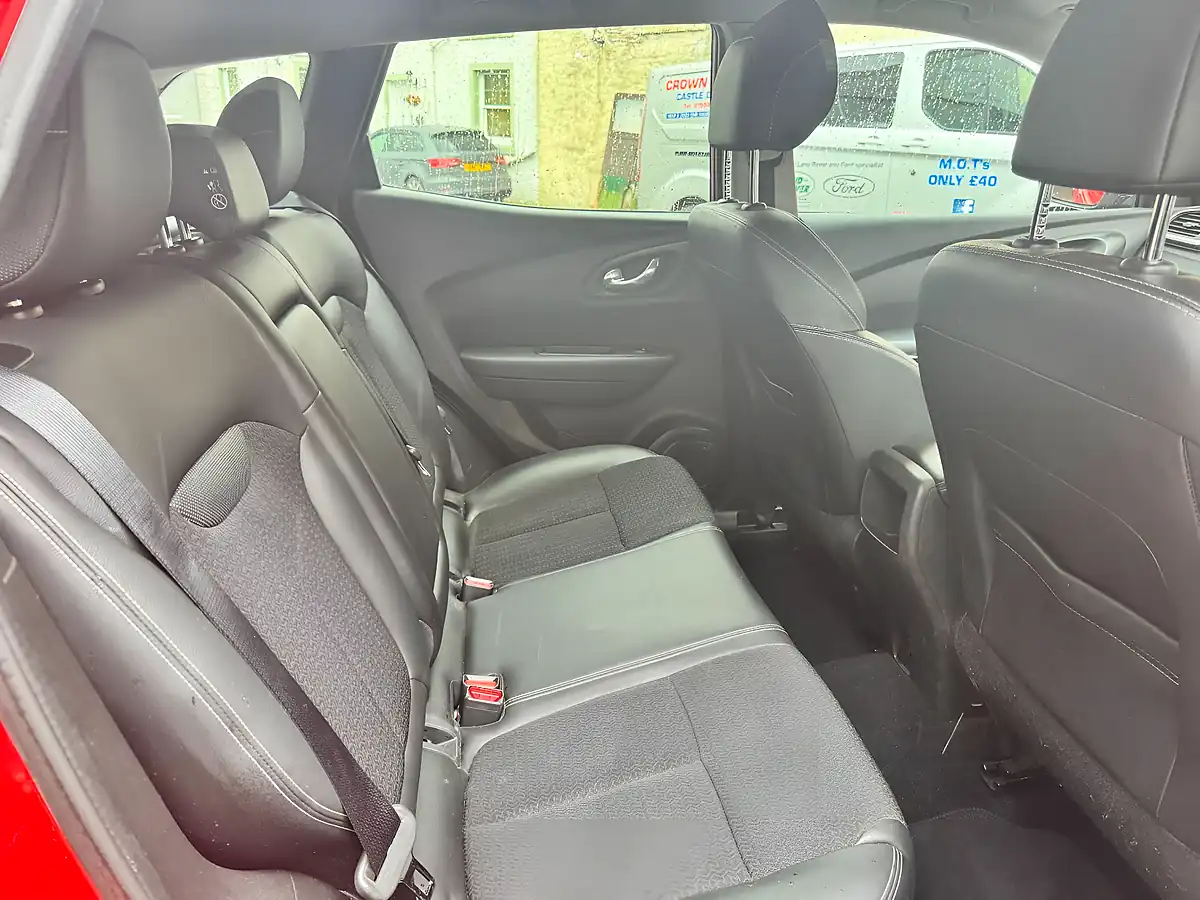 Used 2017 Renault Kadjar Dynamique S Nav Red - Interior and Exterior details 10