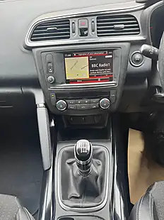 Used 2017 Renault Kadjar Dynamique S Nav Red - Interior and Exterior details 13