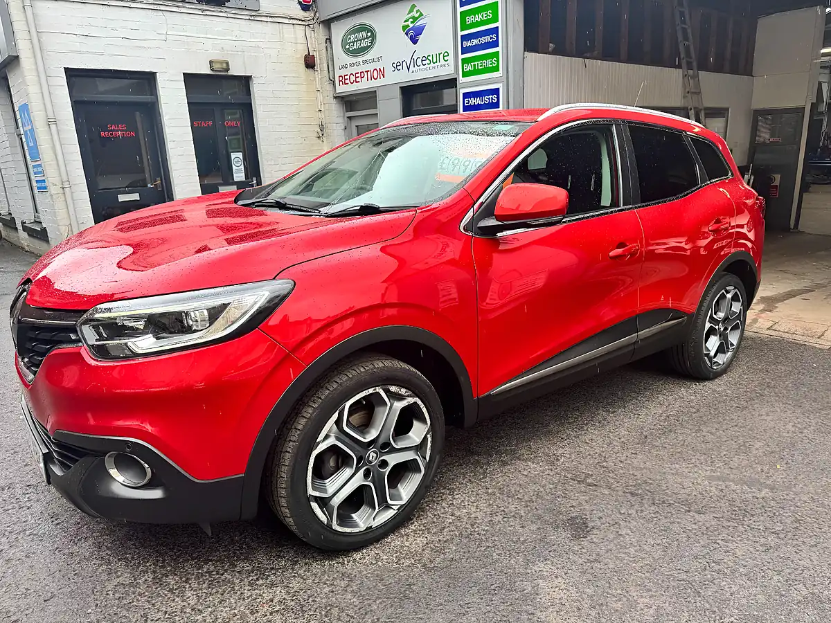 Used 2017 Renault Kadjar Dynamique S Nav Red - Interior and Exterior details 8