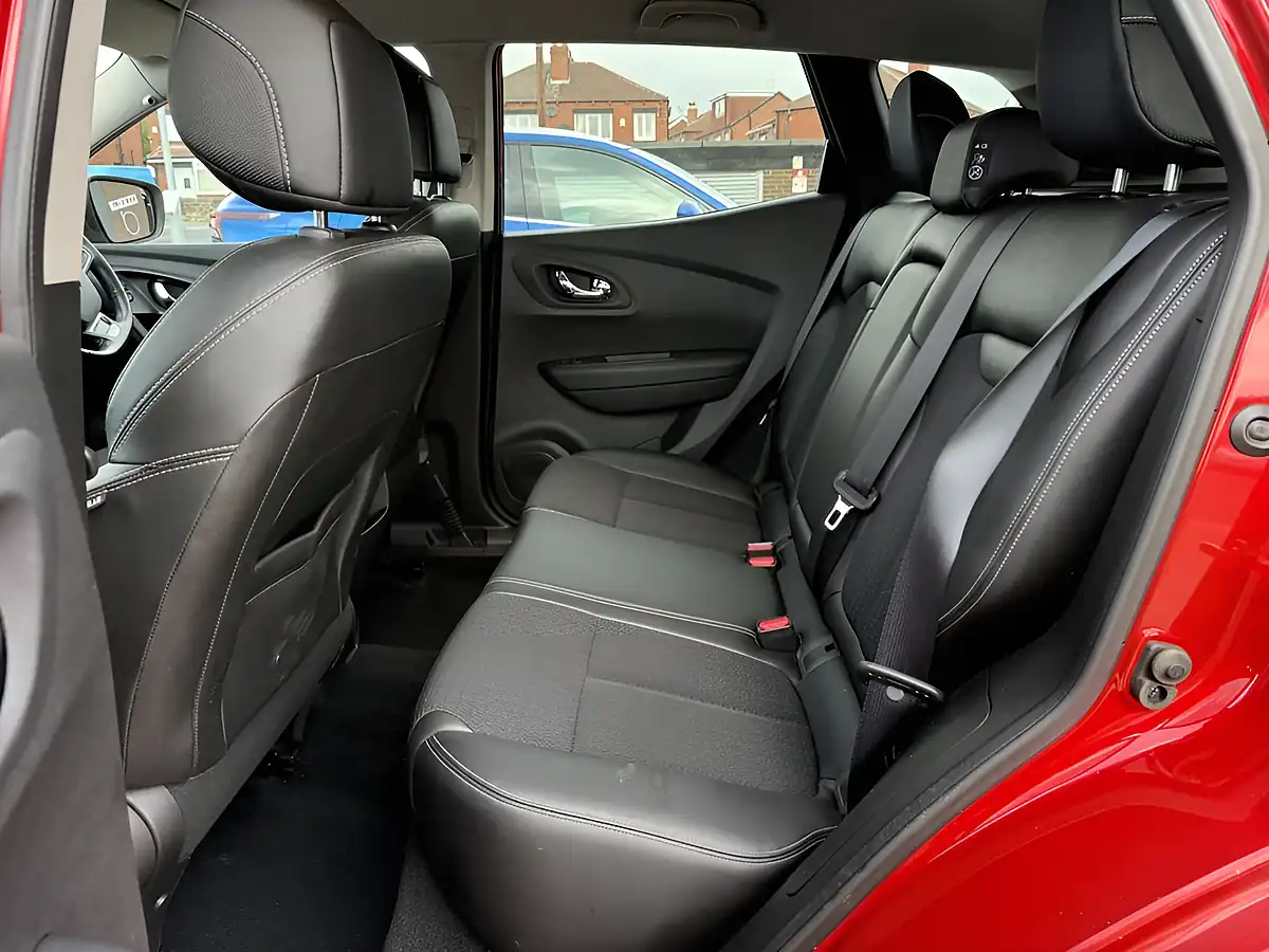 Used 2017 Renault Kadjar Dynamique S Nav Red - Interior and Exterior details 11
