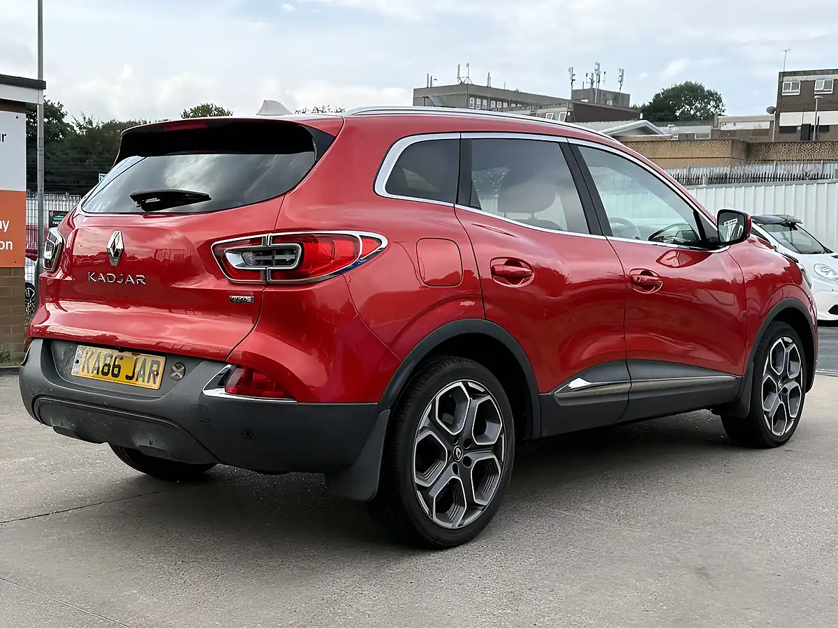 Used 2017 Renault Kadjar Dynamique S Nav Red - Interior and Exterior details 6