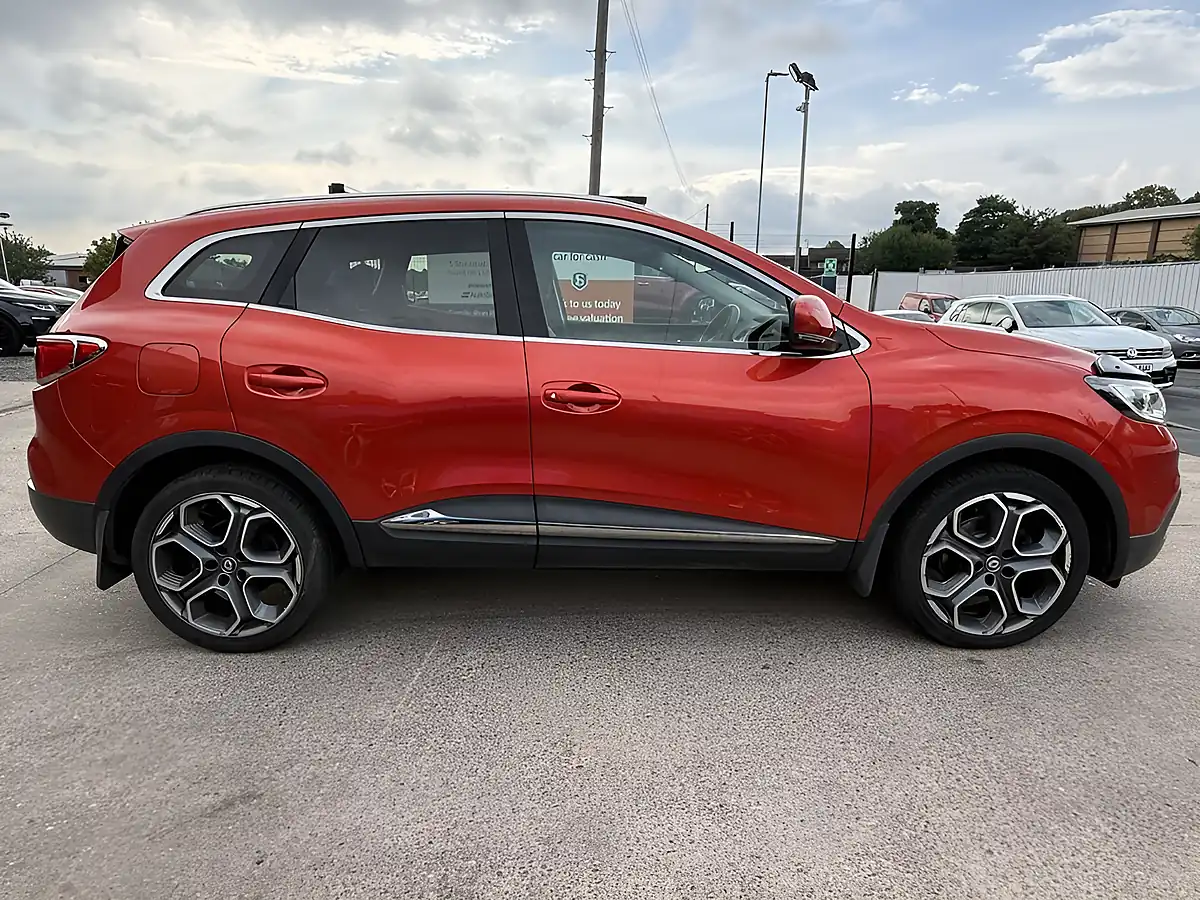 Used 2017 Renault Kadjar Dynamique S Nav Red - Interior and Exterior details 7