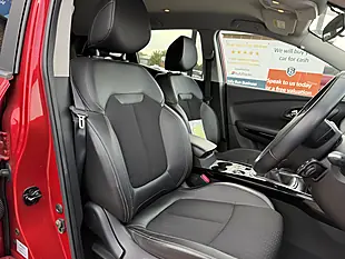 Used 2017 Renault Kadjar Dynamique S Nav Red - Interior and Exterior details 8
